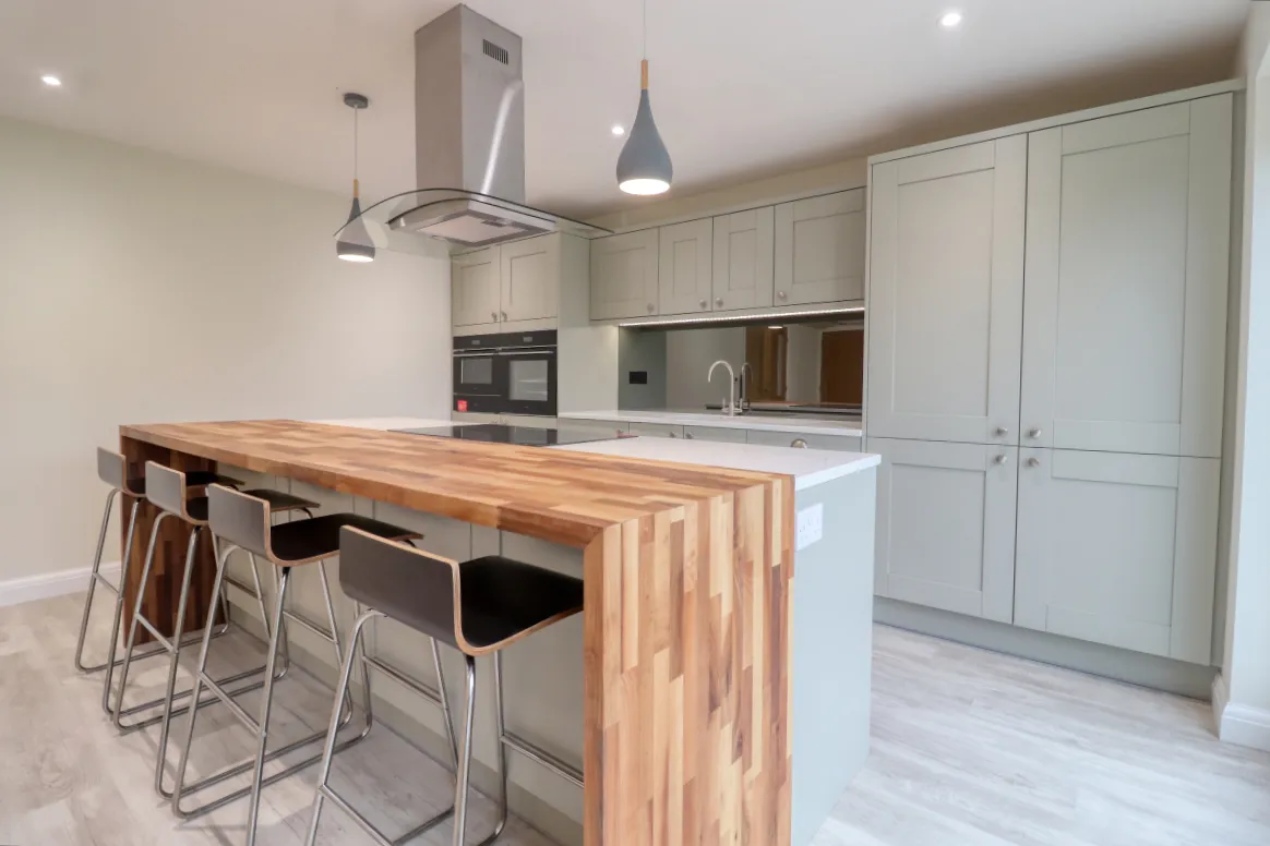 Modern Bright Kitchen