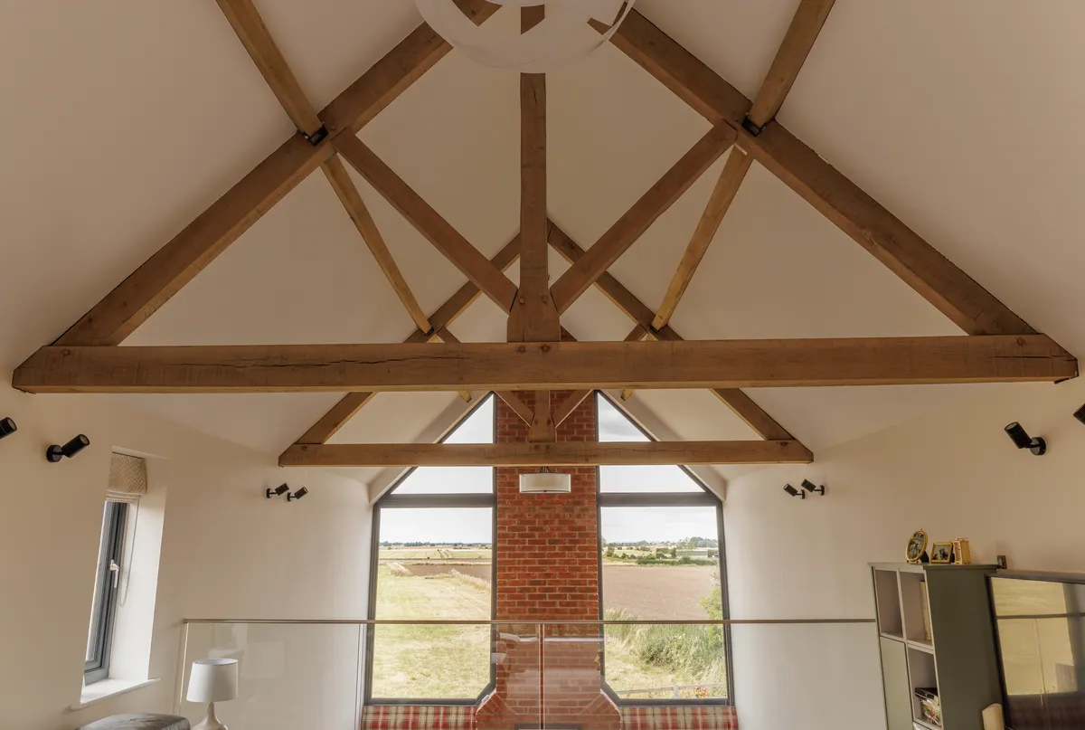 Exposed Oak Beams